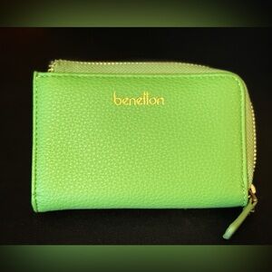 United Colors Of Benetton Vibrant Green Wallet-NWOT
